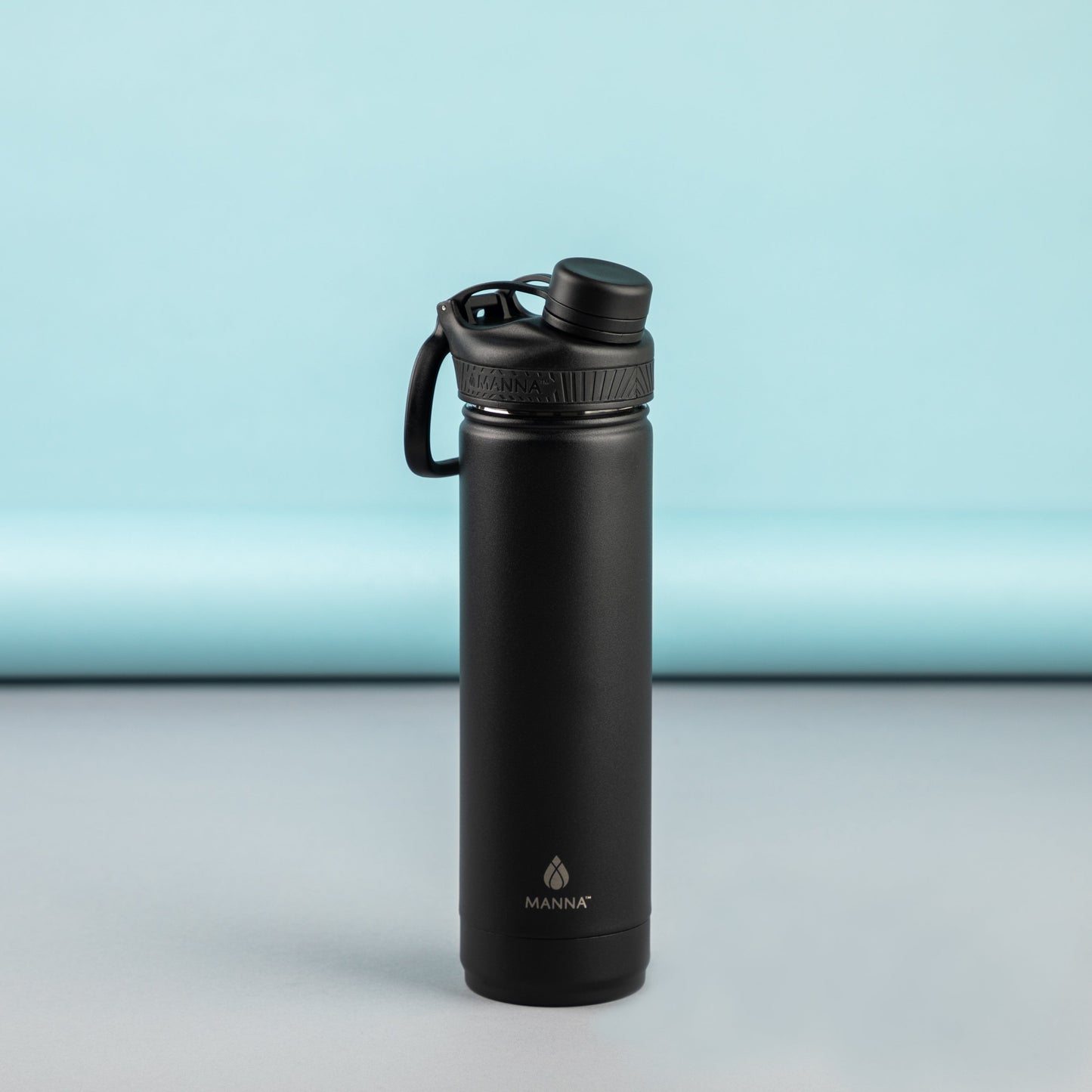 26-oz-saratoga-bottle-o6 MAN_Website_Saratoga_05.jpg